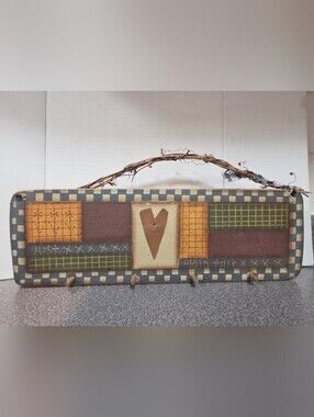 Vintage Primitive Folk Art Wall Peg Rack Wooden Patchwork Heart Grapevine Hanger